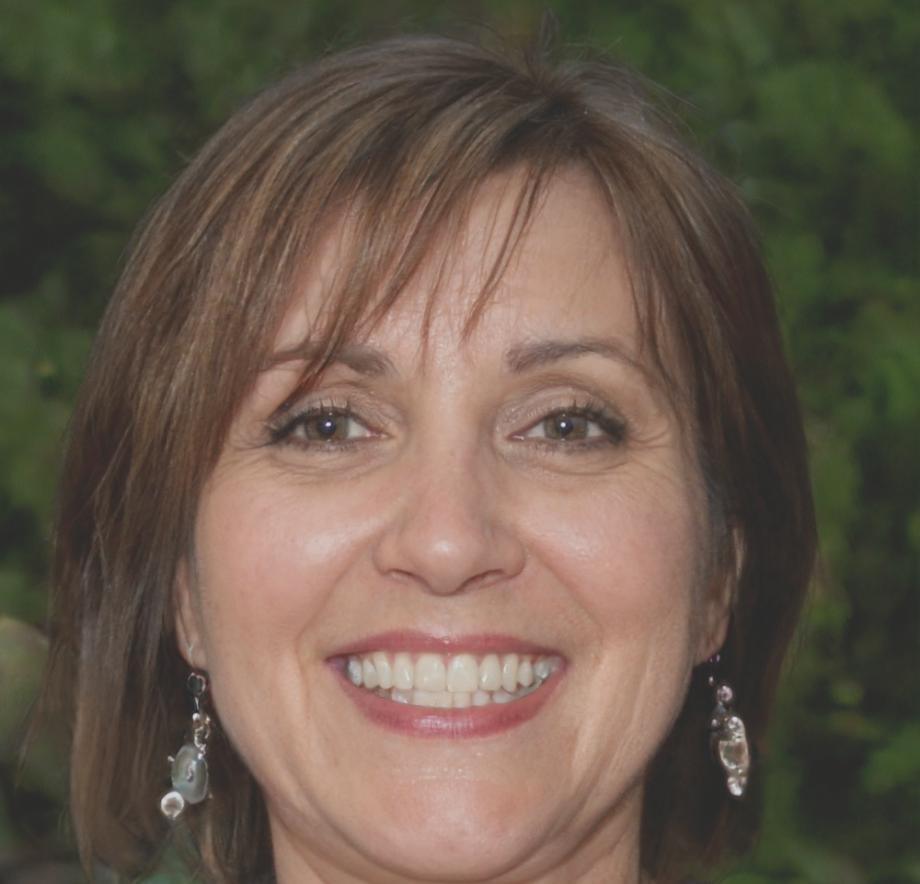 Portrait of Menna Khalaf, lead instructor at Gorinath